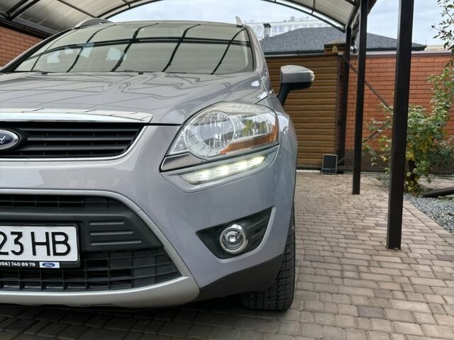 Серый Форд Куга, объемом двигателя 2 л и пробегом 134 тыс. км за 12500 $, фото 5 на Automoto.ua