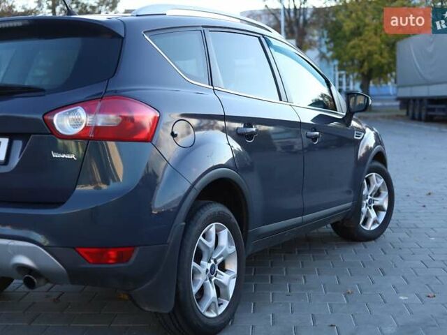 Серый Форд Куга, объемом двигателя 2 л и пробегом 204 тыс. км за 11200 $, фото 11 на Automoto.ua