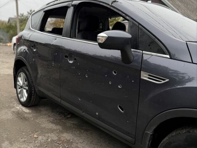 Серый Форд Куга, объемом двигателя 0 л и пробегом 230 тыс. км за 5500 $, фото 2 на Automoto.ua