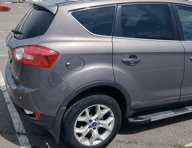 Форд Куга 2012 в Николаеве на Automoto.ua Серый Форд Куга, объемом двигателя 2 л и пробегом 167 тыс. км за 11500 $, фото 3 на Automoto.ua