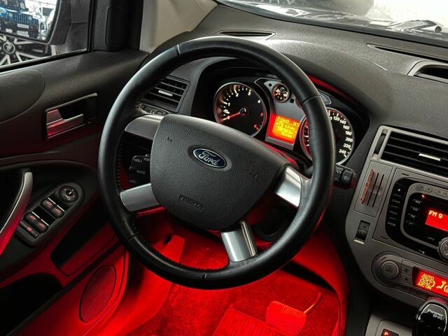 Серый Форд Куга, объемом двигателя 2 л и пробегом 108 тыс. км за 12990 $, фото 19 на Automoto.ua