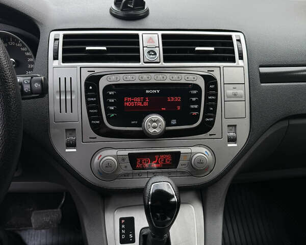 Серый Форд Куга, объемом двигателя 2 л и пробегом 184 тыс. км за 8800 $, фото 21 на Automoto.ua