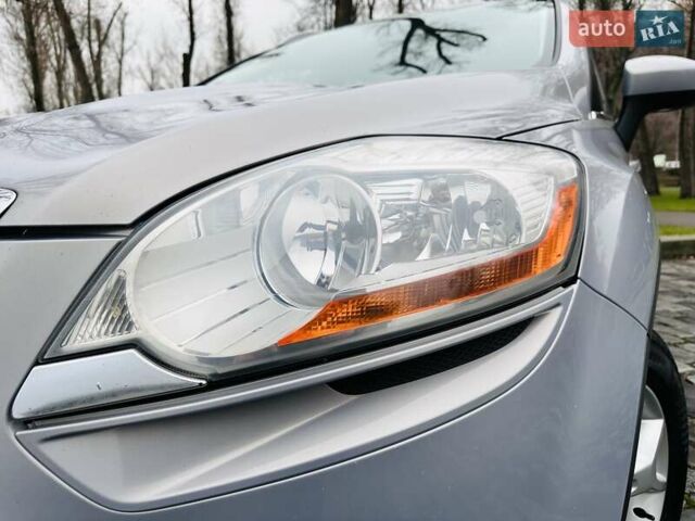 Серый Форд Куга, объемом двигателя 2 л и пробегом 235 тыс. км за 12700 $, фото 6 на Automoto.ua