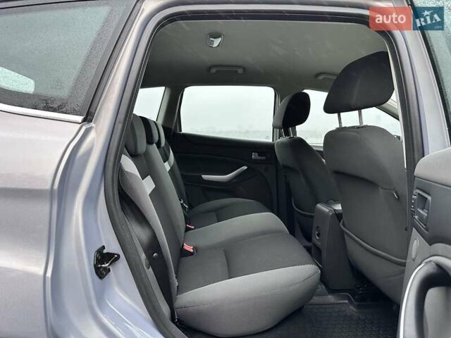 Серый Форд Куга, объемом двигателя 2 л и пробегом 235 тыс. км за 12700 $, фото 84 на Automoto.ua