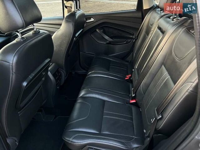 Серый Форд Куга, объемом двигателя 2 л и пробегом 232 тыс. км за 12800 $, фото 27 на Automoto.ua