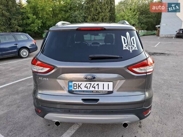 Серый Форд Куга, объемом двигателя 2 л и пробегом 221 тыс. км за 13100 $, фото 4 на Automoto.ua