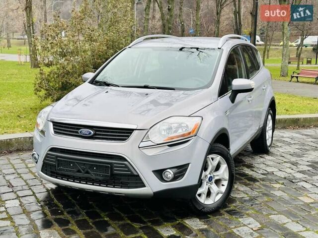 Серый Форд Куга, объемом двигателя 2 л и пробегом 235 тыс. км за 12700 $, фото 2 на Automoto.ua