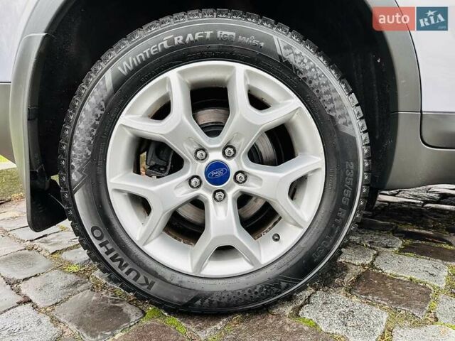 Серый Форд Куга, объемом двигателя 2 л и пробегом 235 тыс. км за 12700 $, фото 27 на Automoto.ua