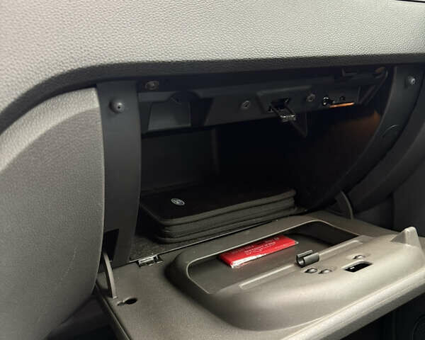 Сірий Форд Куга, об'ємом двигуна 2.52 л та пробігом 187 тис. км за 11800 $, фото 13 на Automoto.ua