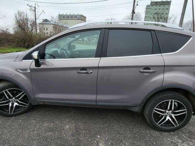 Серый Форд Куга, объемом двигателя 2 л и пробегом 202 тыс. км за 6298 $, фото 1 на Automoto.ua