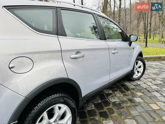 Серый Форд Куга, объемом двигателя 2 л и пробегом 235 тыс. км за 12700 $, фото 40 на Automoto.ua