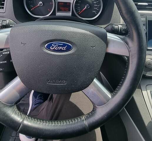 Форд Куга 2012 в Николаеве на Automoto.ua Серый Форд Куга, объемом двигателя 2 л и пробегом 167 тыс. км за 11500 $, фото 10 на Automoto.ua