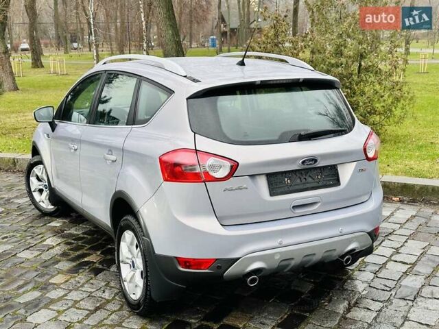 Серый Форд Куга, объемом двигателя 2 л и пробегом 235 тыс. км за 12700 $, фото 49 на Automoto.ua