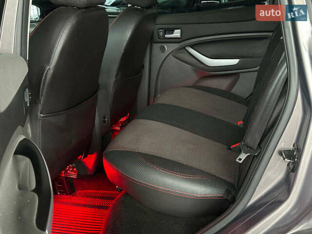 Сірий Форд Куга, об'ємом двигуна 2 л та пробігом 108 тис. км за 12990 $, фото 13 на Automoto.ua