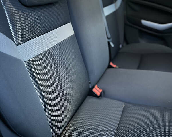 Серый Форд Куга, объемом двигателя 2 л и пробегом 134 тыс. км за 11500 $, фото 29 на Automoto.ua