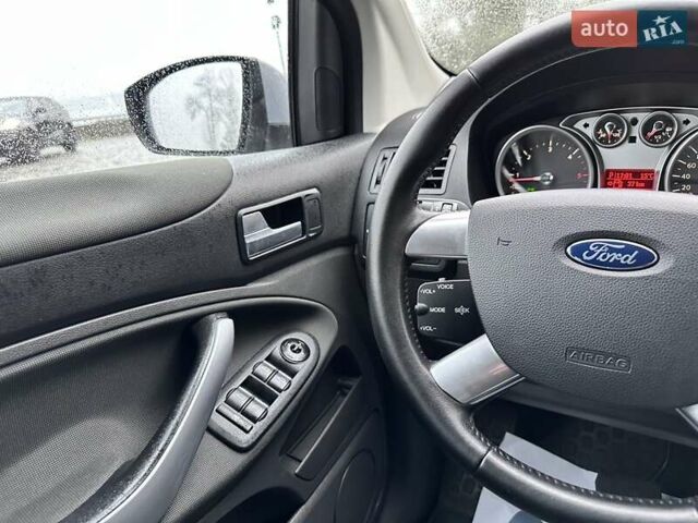 Серый Форд Куга, объемом двигателя 2 л и пробегом 235 тыс. км за 12700 $, фото 98 на Automoto.ua