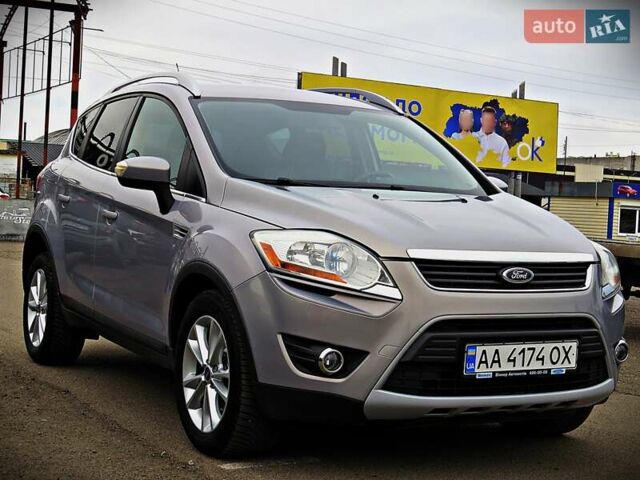 Сірий Форд Куга, об'ємом двигуна 2 л та пробігом 218 тис. км за 9600 $, фото 1 на Automoto.ua