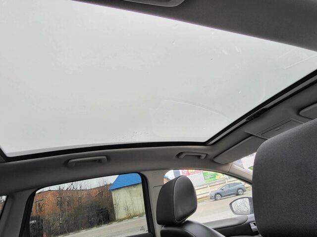 Серый Форд Куга, объемом двигателя 2 л и пробегом 202 тыс. км за 6298 $, фото 7 на Automoto.ua