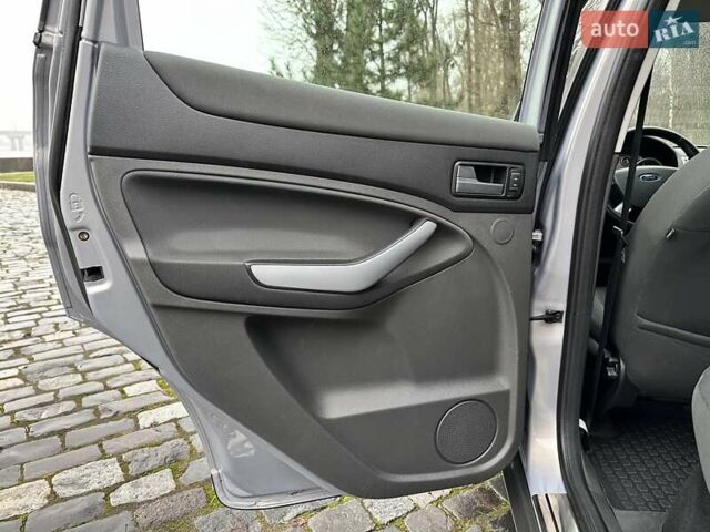 Серый Форд Куга, объемом двигателя 2 л и пробегом 235 тыс. км за 12700 $, фото 58 на Automoto.ua