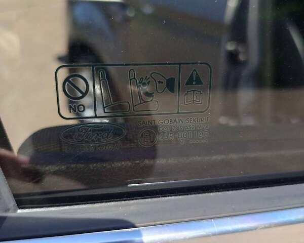 Серый Форд Куга, объемом двигателя 2.5 л и пробегом 235 тыс. км за 11700 $, фото 13 на Automoto.ua