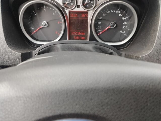 Серый Форд Куга, объемом двигателя 2 л и пробегом 240 тыс. км за 10600 $, фото 15 на Automoto.ua