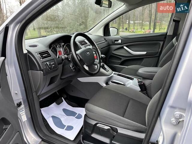 Серый Форд Куга, объемом двигателя 2 л и пробегом 235 тыс. км за 12700 $, фото 63 на Automoto.ua
