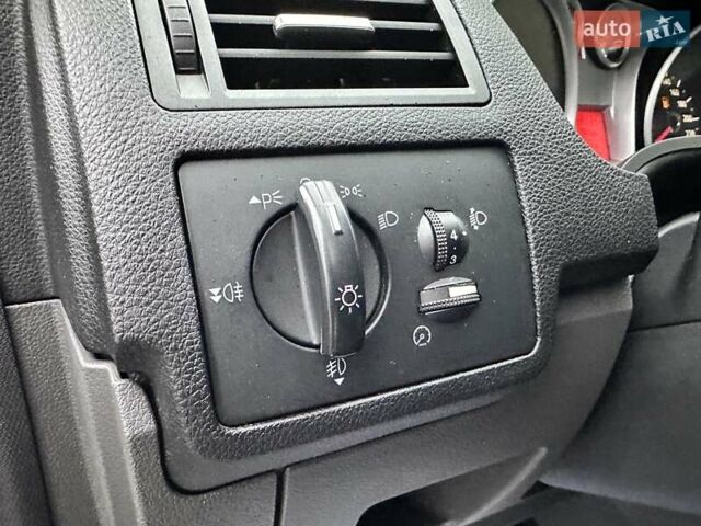 Серый Форд Куга, объемом двигателя 2 л и пробегом 235 тыс. км за 12700 $, фото 65 на Automoto.ua