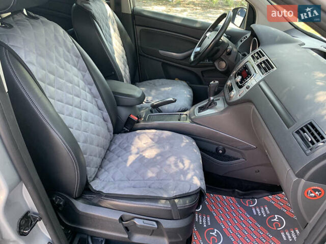 Сірий Форд Куга, об'ємом двигуна 2 л та пробігом 131 тис. км за 12500 $, фото 32 на Automoto.ua