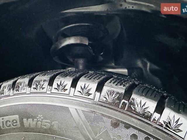 Серый Форд Куга, объемом двигателя 2 л и пробегом 235 тыс. км за 12700 $, фото 28 на Automoto.ua