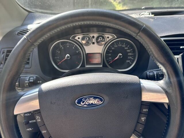 Сірий Форд Куга, об'ємом двигуна 2.5 л та пробігом 61 тис. км за 11500 $, фото 8 на Automoto.ua