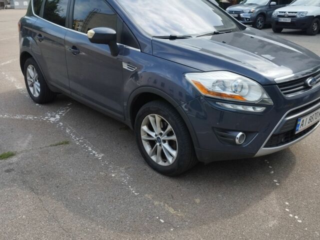 Серый Форд Куга, объемом двигателя 2 л и пробегом 240 тыс. км за 10600 $, фото 1 на Automoto.ua