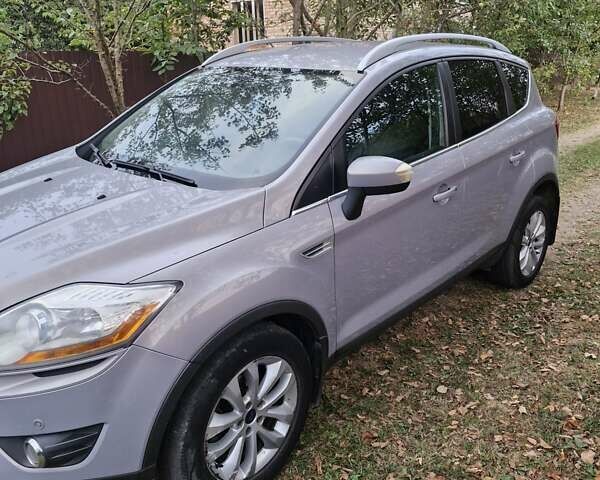 Сірий Форд Куга, об'ємом двигуна 2 л та пробігом 301 тис. км за 10800 $, фото 1 на Automoto.ua