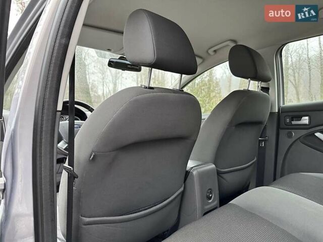 Серый Форд Куга, объемом двигателя 2 л и пробегом 235 тыс. км за 12700 $, фото 77 на Automoto.ua