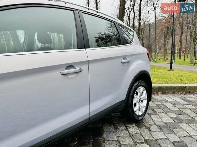 Серый Форд Куга, объемом двигателя 2 л и пробегом 235 тыс. км за 12700 $, фото 9 на Automoto.ua