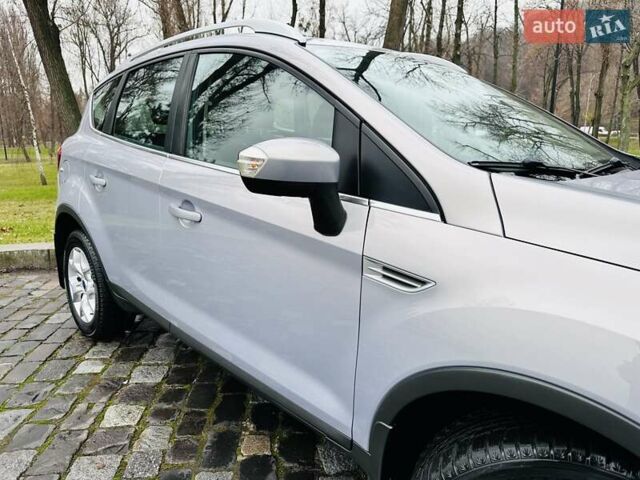 Серый Форд Куга, объемом двигателя 2 л и пробегом 235 тыс. км за 12700 $, фото 24 на Automoto.ua