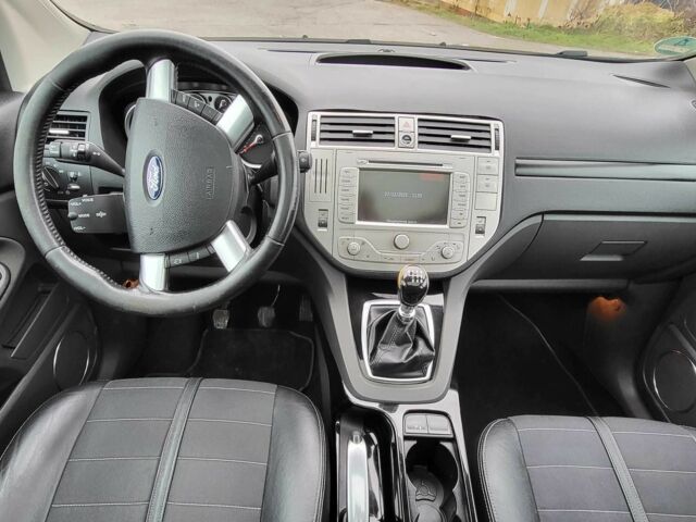 Серый Форд Куга, объемом двигателя 2 л и пробегом 202 тыс. км за 6298 $, фото 9 на Automoto.ua