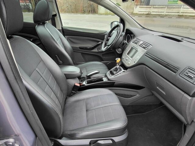 Серый Форд Куга, объемом двигателя 2 л и пробегом 202 тыс. км за 6298 $, фото 10 на Automoto.ua