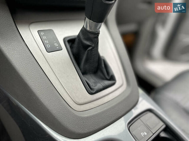 Серый Форд Куга, объемом двигателя 2 л и пробегом 230 тыс. км за 9200 $, фото 10 на Automoto.ua