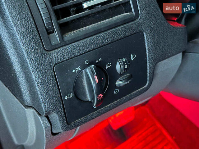 Сірий Форд Куга, об'ємом двигуна 2 л та пробігом 108 тис. км за 12990 $, фото 12 на Automoto.ua