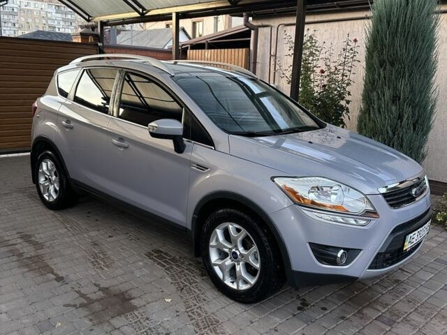 Серый Форд Куга, объемом двигателя 2 л и пробегом 134 тыс. км за 12500 $, фото 1 на Automoto.ua