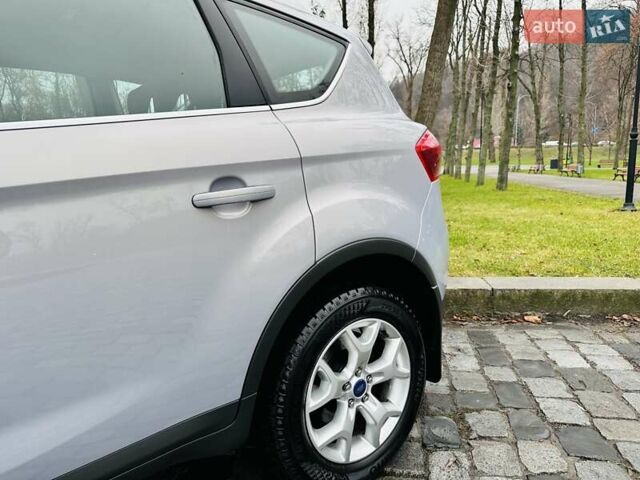 Серый Форд Куга, объемом двигателя 2 л и пробегом 235 тыс. км за 12700 $, фото 10 на Automoto.ua