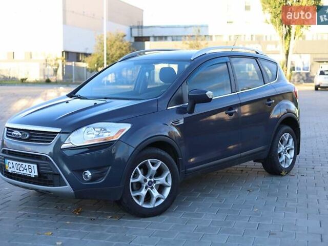 Серый Форд Куга, объемом двигателя 2 л и пробегом 204 тыс. км за 11200 $, фото 1 на Automoto.ua