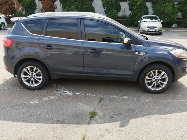 Серый Форд Куга, объемом двигателя 2 л и пробегом 240 тыс. км за 10600 $, фото 5 на Automoto.ua