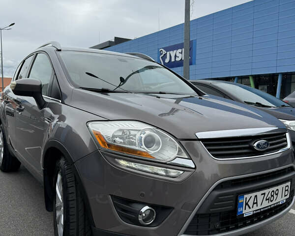 Сірий Форд Куга, об'ємом двигуна 2.52 л та пробігом 187 тис. км за 11800 $, фото 3 на Automoto.ua
