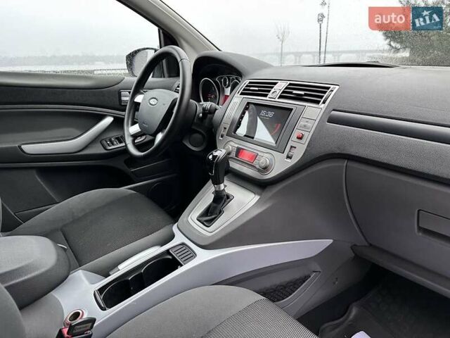 Серый Форд Куга, объемом двигателя 2 л и пробегом 235 тыс. км за 12700 $, фото 90 на Automoto.ua