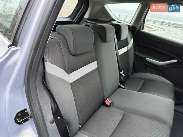 Серый Форд Куга, объемом двигателя 2 л и пробегом 235 тыс. км за 12700 $, фото 83 на Automoto.ua