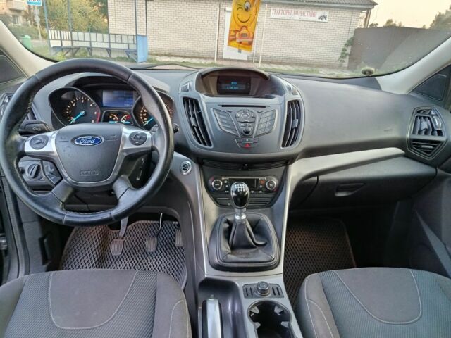 Серый Форд Куга, объемом двигателя 2 л и пробегом 172 тыс. км за 10600 $, фото 7 на Automoto.ua