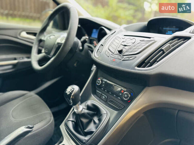 Серый Форд Куга, объемом двигателя 2 л и пробегом 187 тыс. км за 11500 $, фото 45 на Automoto.ua