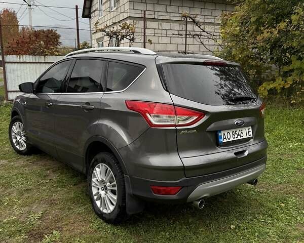 Серый Форд Куга, объемом двигателя 2 л и пробегом 190 тыс. км за 12200 $, фото 4 на Automoto.ua