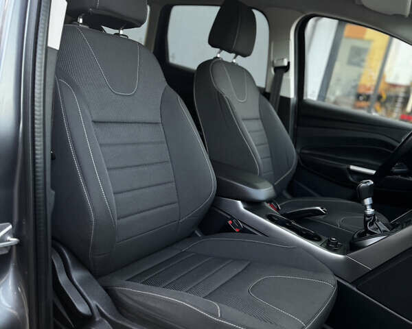 Серый Форд Куга, объемом двигателя 1.6 л и пробегом 187 тыс. км за 10599 $, фото 49 на Automoto.ua